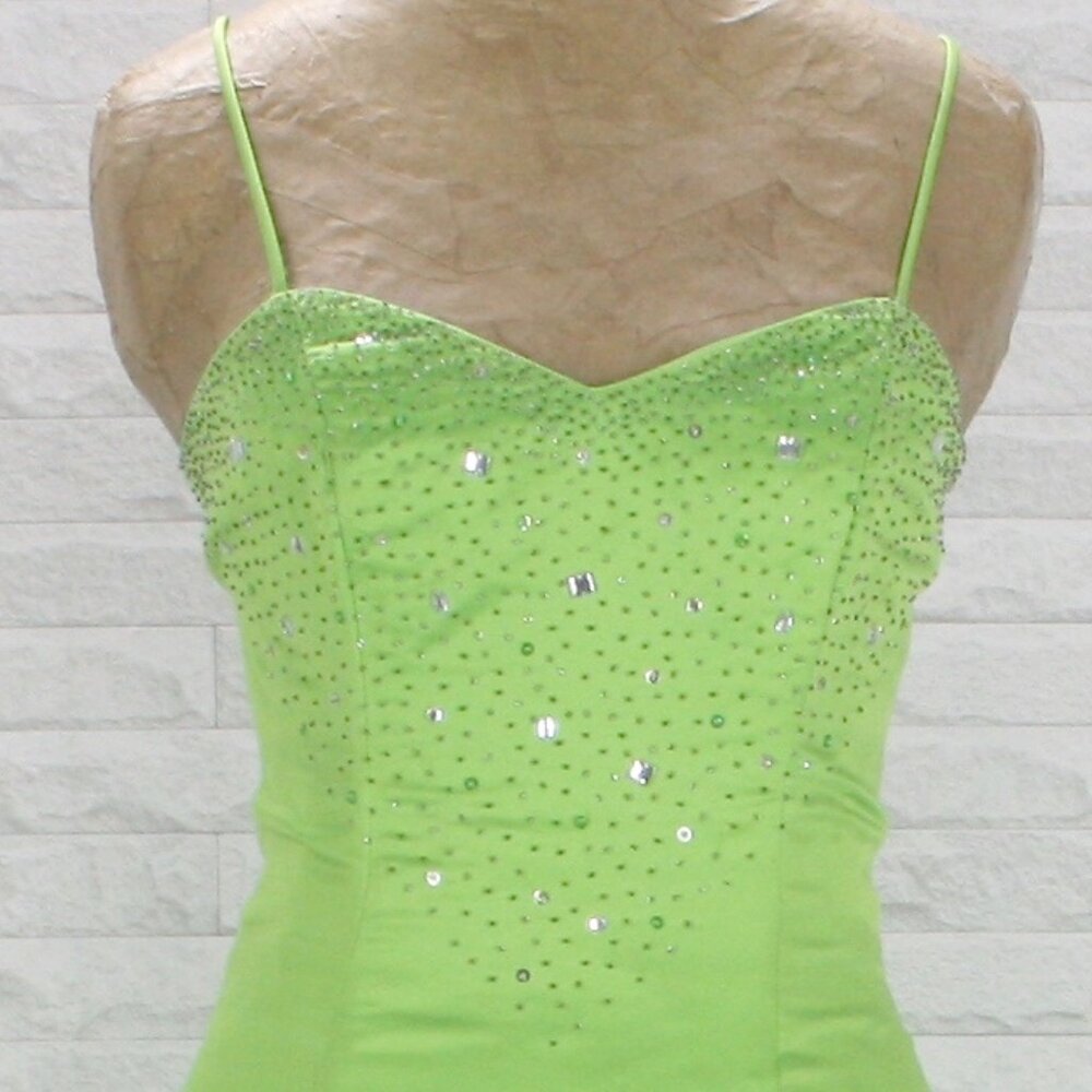 MASQUERADE Dress Prom Beaded Homecoming Pick Up Maxi Ball Gown Lime Green Size 7 - Picture 2 of 16